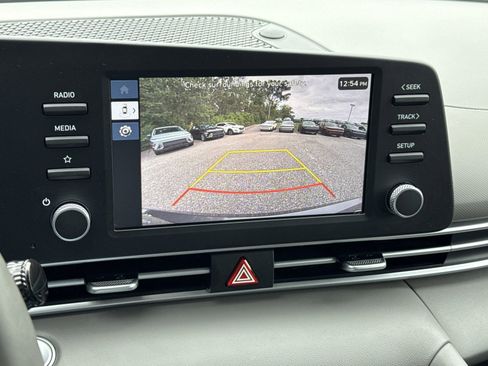 Certified 2025 Hyundai Elantra Sport image 23