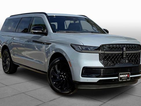 New 2025 Lincoln Navigator L Reserve w/ Jet Appearance Package image 2