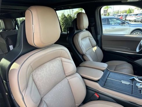 New 2025 Lincoln Navigator L Black Label image 19