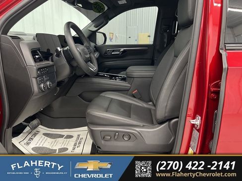 Used 2025 Chevrolet Tahoe Z71 w/ Comfort Package image 9