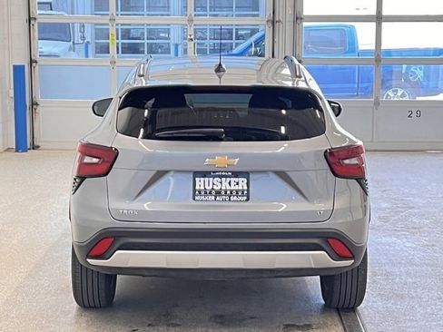Certified 2025 Chevrolet Trax LT image 6