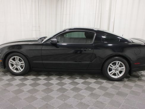 Used 2013 Ford Mustang Coupe RWD image 27