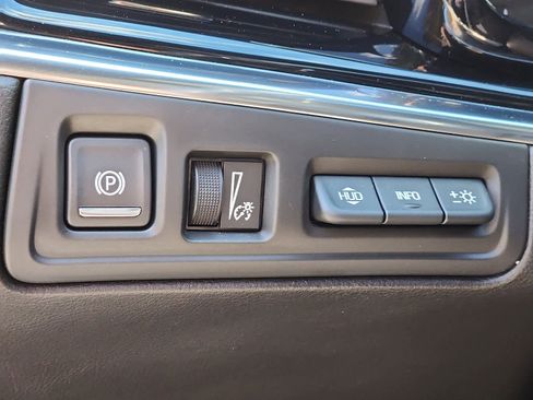 Used 2020 Cadillac XT6 Premium Luxury image 27