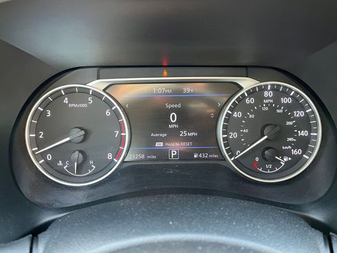 Used 2025 Nissan Sentra SV image 9