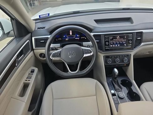 Used 2022 Volkswagen Atlas SE image 6