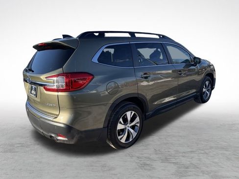 Used 2023 Subaru Ascent Premium w/ Convenience Package image 9