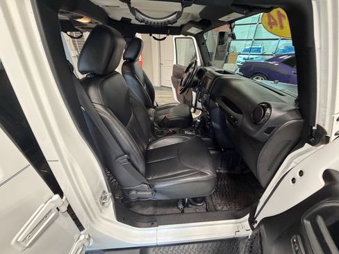 Used 2014 Jeep Wrangler Unlimited Sahara AWD/4WD image 42