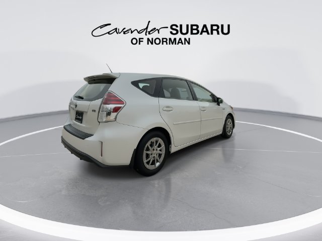 Used 2016 Toyota Prius V Four FWD image 9