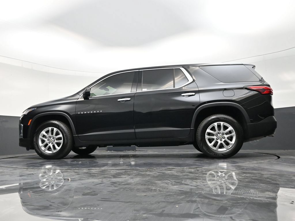 Used 2024 Chevrolet Traverse LS FWD image 18