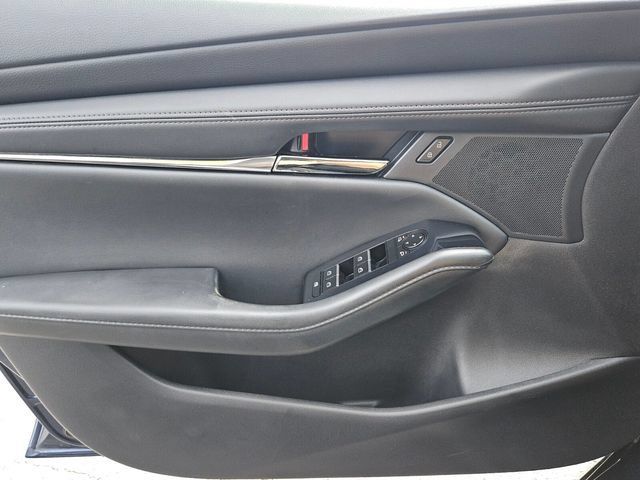 Used 2023 MAZDA MAZDA3 s FWD image 29