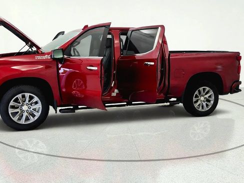 Used 2022 Chevrolet Silverado 1500 High Country w/ Z71 Off-Road Package AWD/4WD image 9
