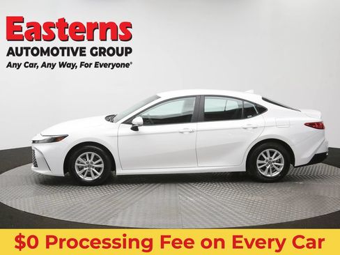 Used 2025 Toyota Camry LE FWD image 59