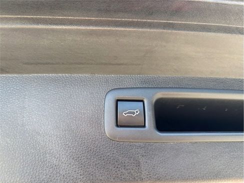 Used 2022 Toyota Highlander LE image 41