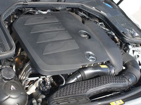 Used 2022 Mercedes-Benz C 300 Coupe image 23