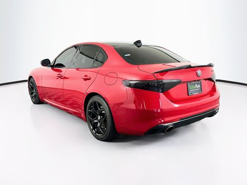 Used 2021 Alfa Romeo Giulia Sprint w/ Nero Edizione RWD image 5