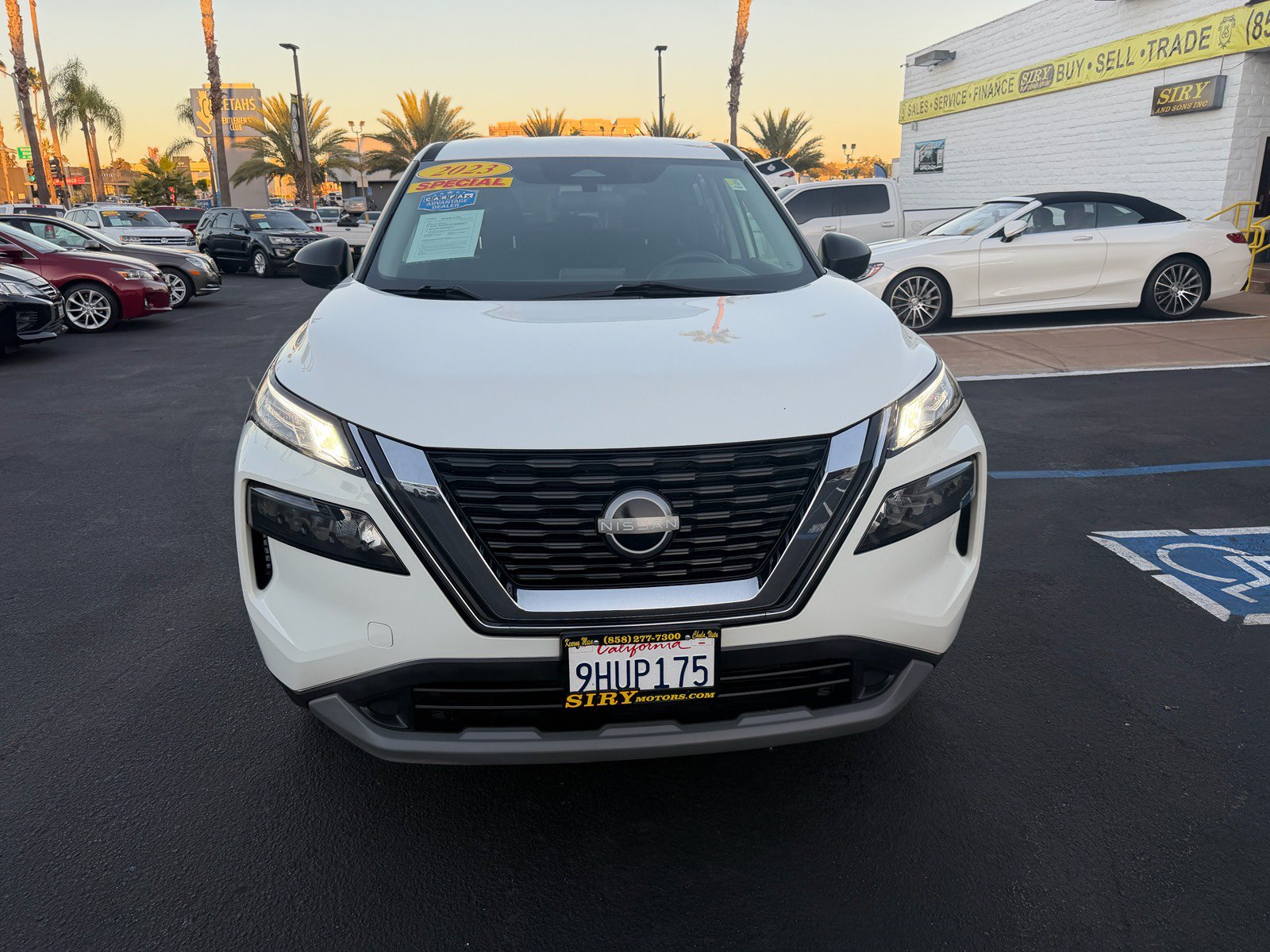 Used 2023 Nissan Rogue S FWD image 8