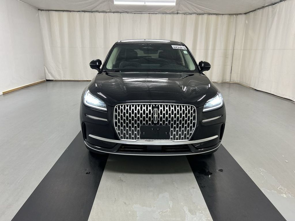 Used 2023 Lincoln Corsair AWD w/ Equipment Group 101A image 3