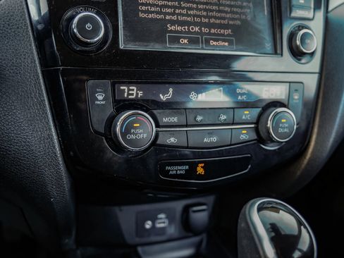 Used 2022 Nissan Rogue Sport SL image 27