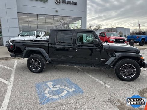 Used 2023 Jeep Gladiator Overland image 39