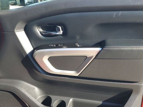 Used 2019 Nissan Titan SL w/ Chrome Package image 45