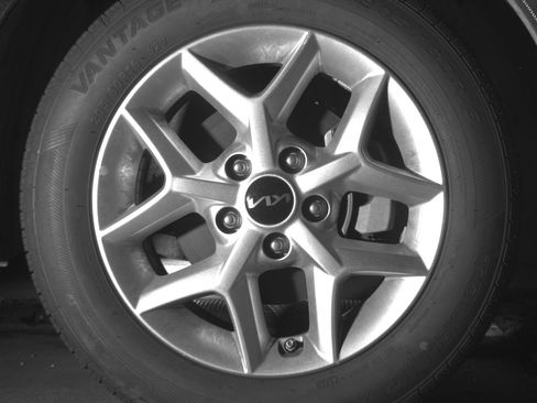 Used 2025 Kia Soul LX w/ LX Technology Package image 13