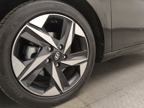 Used 2023 Hyundai Elantra SEL w/ Convenience Package image 31