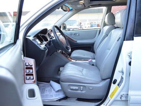 Used 2004 Toyota Highlander Limited AWD/4WD image 44