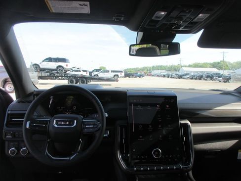 New 2026 GMC Yukon AT4 image 16