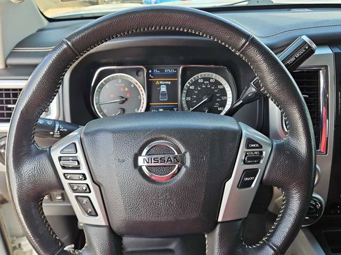 Used 2019 Nissan Titan PRO-4X AWD/4WD image 19