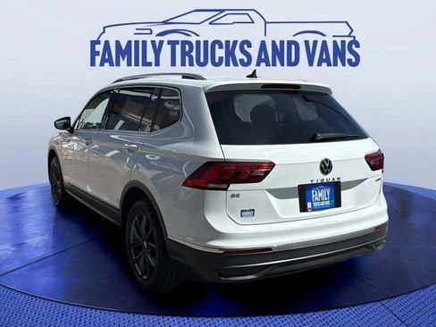 Used 2022 Volkswagen Tiguan SE AWD/4WD image 3
