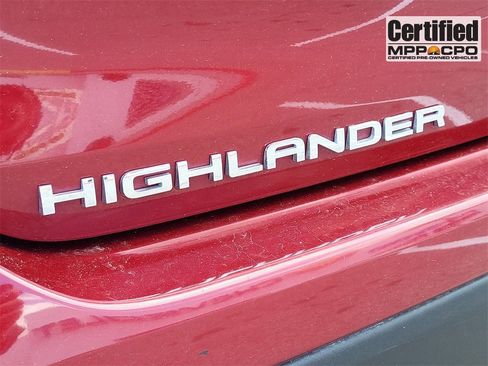 Used 2023 Toyota Highlander L image 14