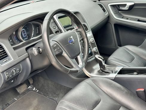 Used 2016 Volvo XC60 T5 Premier w/ Protection Package AWD/4WD image 10
