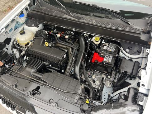 Used 2025 Ford Maverick Lobo image 30