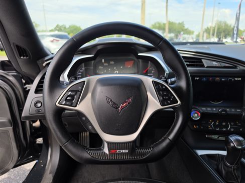 Used 2016 Chevrolet Corvette Z06 w/ Z07 Performance Package RWD image 19