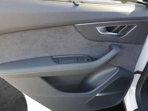 New 2026 Audi SQ7 Premium Plus image 15