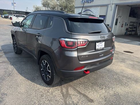 Used 2019 Jeep Compass Trailhawk AWD/4WD image 8
