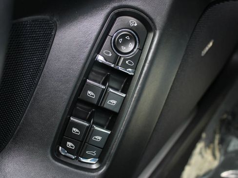 Used 2013 Porsche Panamera GTS image 16