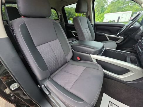 Certified 2022 Nissan Titan SV w/ SV Convenience Package AWD/4WD image 26