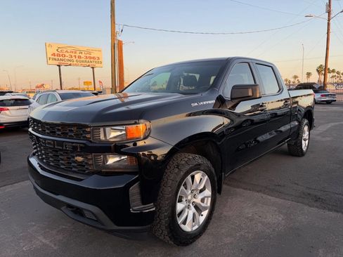 Used 2020 Chevrolet Silverado 1500 Custom AWD/4WD image 3