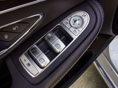 Used 2020 Mercedes-Benz C 300 Sedan image 33