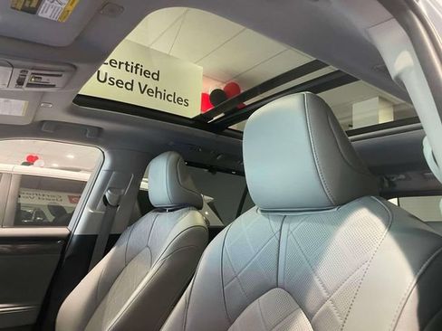 Used 2024 Toyota Highlander Platinum AWD/4WD image 22