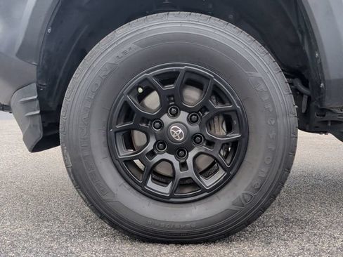 Used 2023 Toyota Tacoma SR5 RWD image 10