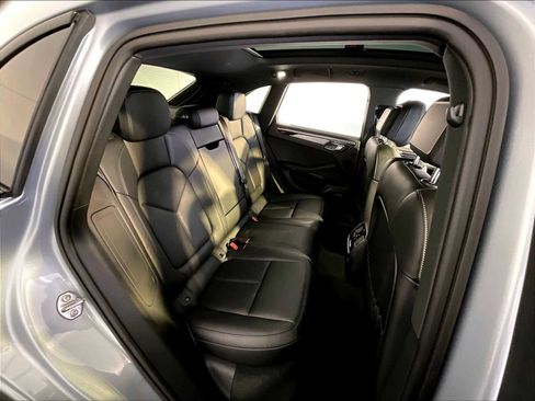 Certified 2026 Porsche Macan AWD/4WD image 23
