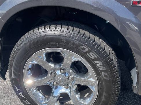 Used 2017 RAM 1500 Laramie w/ Convenience Group AWD/4WD image 34