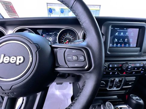 Used 2018 Jeep Wrangler Unlimited Sport S AWD/4WD image 21