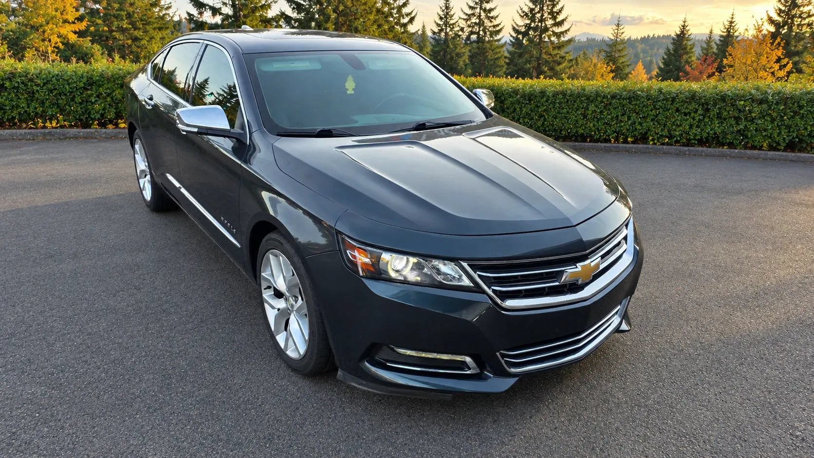 Used 2018 Chevrolet Impala Premier FWD image 3