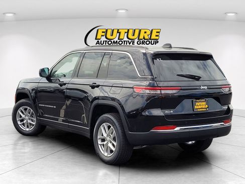 New 2026 Jeep Grand Cherokee Laredo w/ Trailer Tow Package AWD/4WD image 5