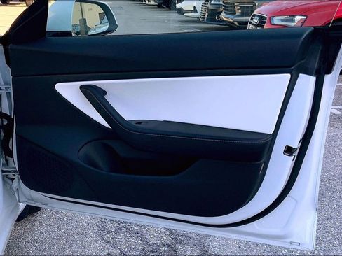 Used 2021 Tesla Model 3 Long Range image 23