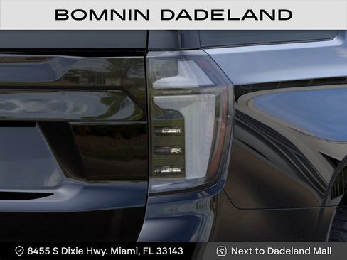 New 2026 Chevrolet Suburban Z71 image 11