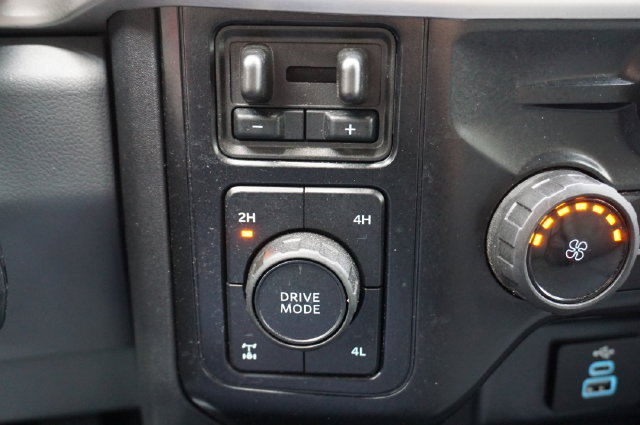 Used 2025 Ford F250 XLT w/ FX4 Off-Road Package AWD/4WD image 8